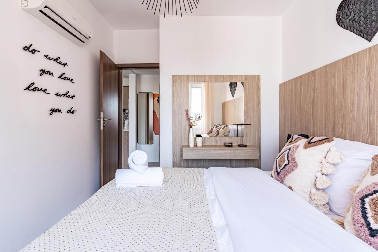 Made With Love 1-Br Apt By Finikoudes Beach Larnaca Extérieur photo