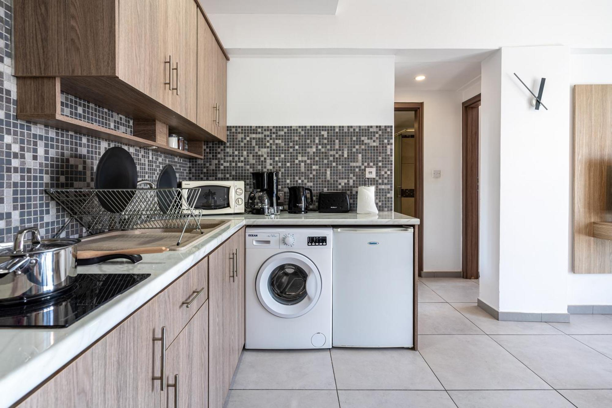 Made With Love 1-Br Apt By Finikoudes Beach Larnaca Extérieur photo